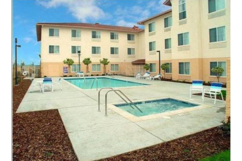 Holiday Inn Express Hotel & Suites Manteca By Ihg מראה חיצוני תמונה