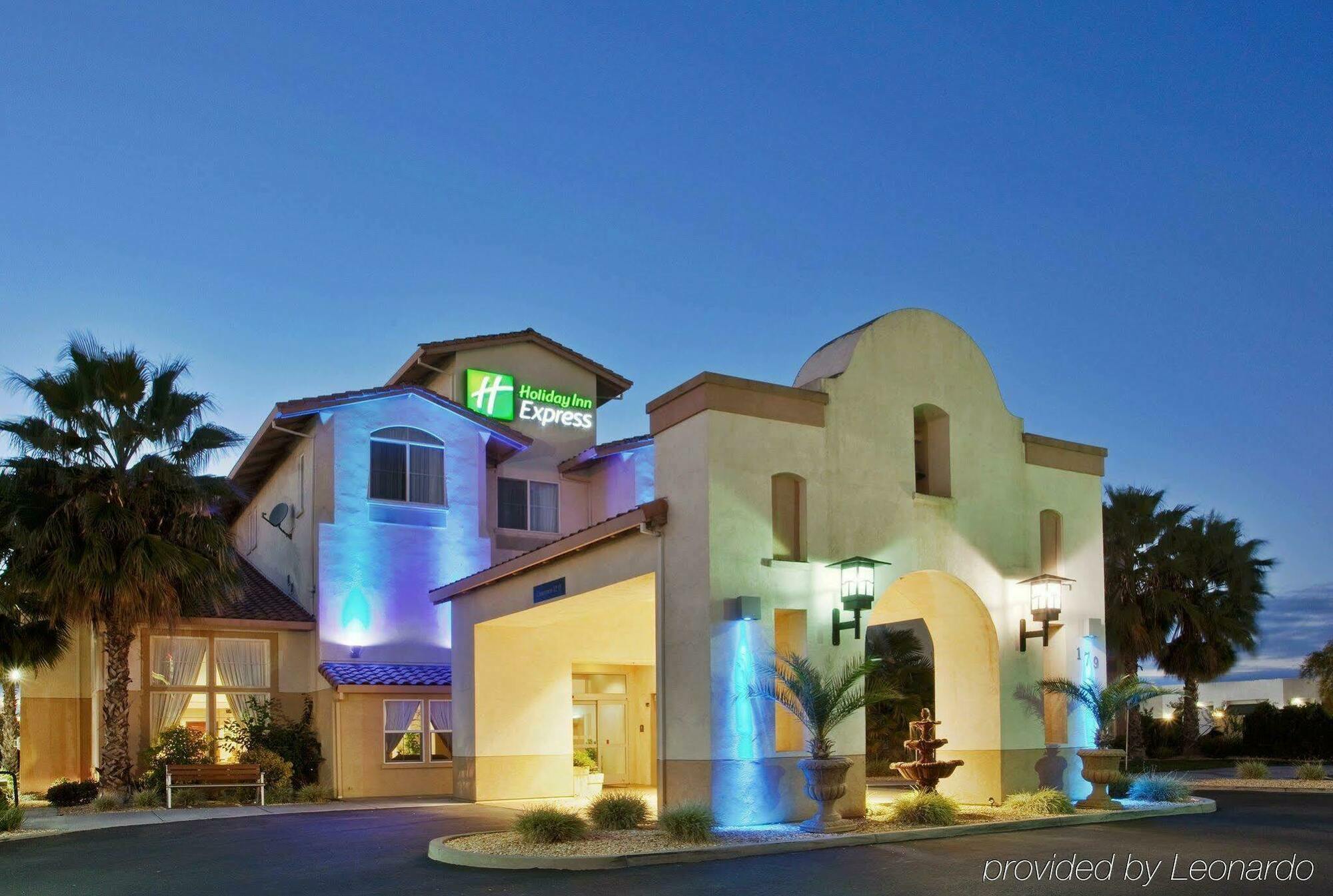 Holiday Inn Express Hotel & Suites Manteca By Ihg מראה חיצוני תמונה