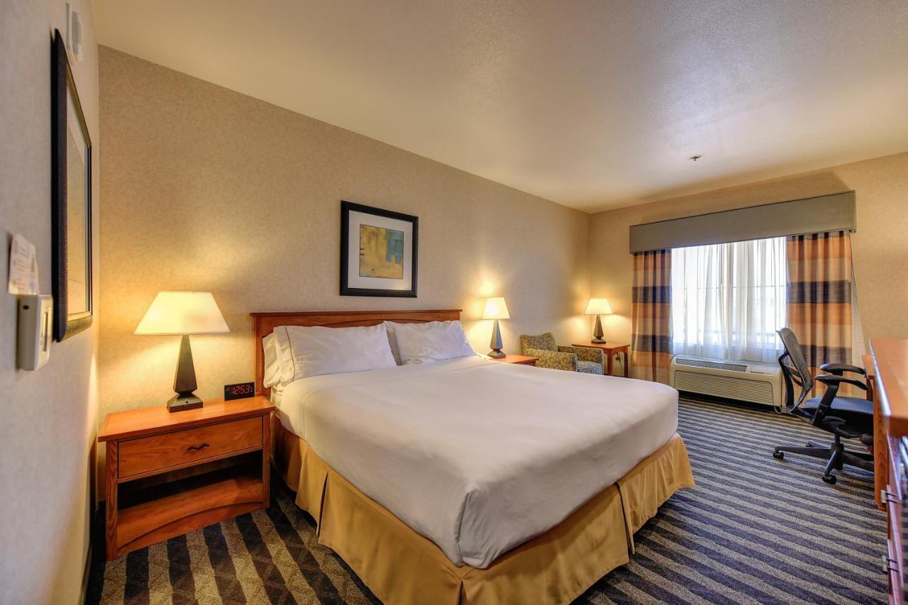 Holiday Inn Express Hotel & Suites Manteca By Ihg מראה חיצוני תמונה