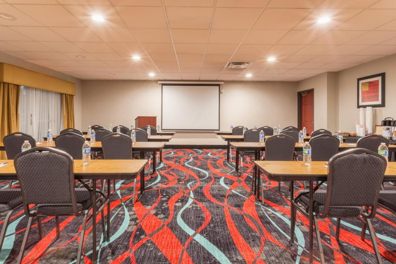 Holiday Inn Express Hotel & Suites Manteca By Ihg מראה חיצוני תמונה